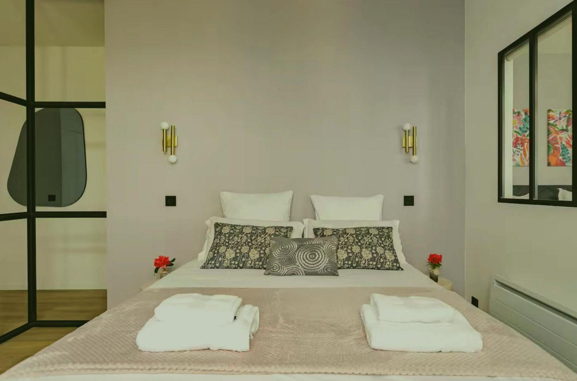 4 Bedrooms Nurnberg Apartment